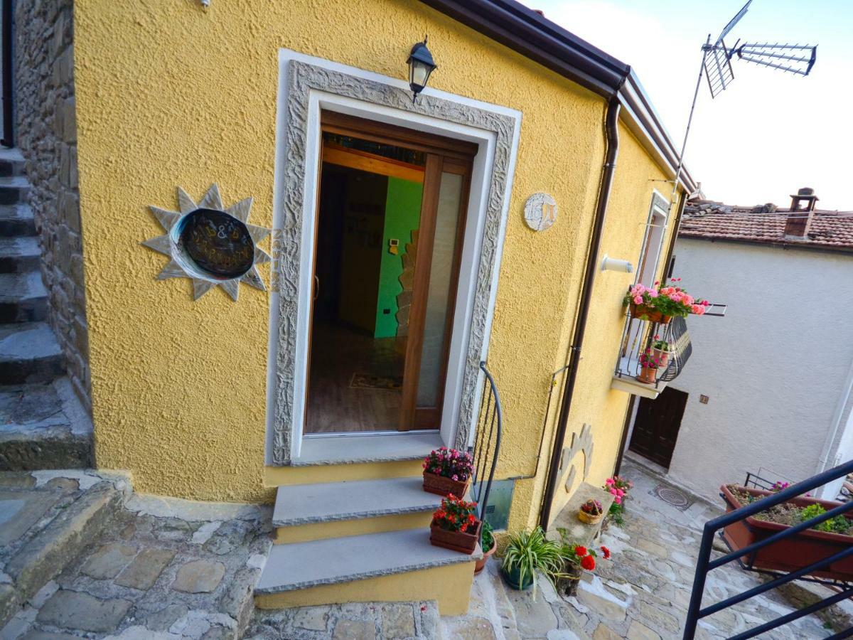 B&B L'Arabatana Pietrapertosa Bagian luar foto