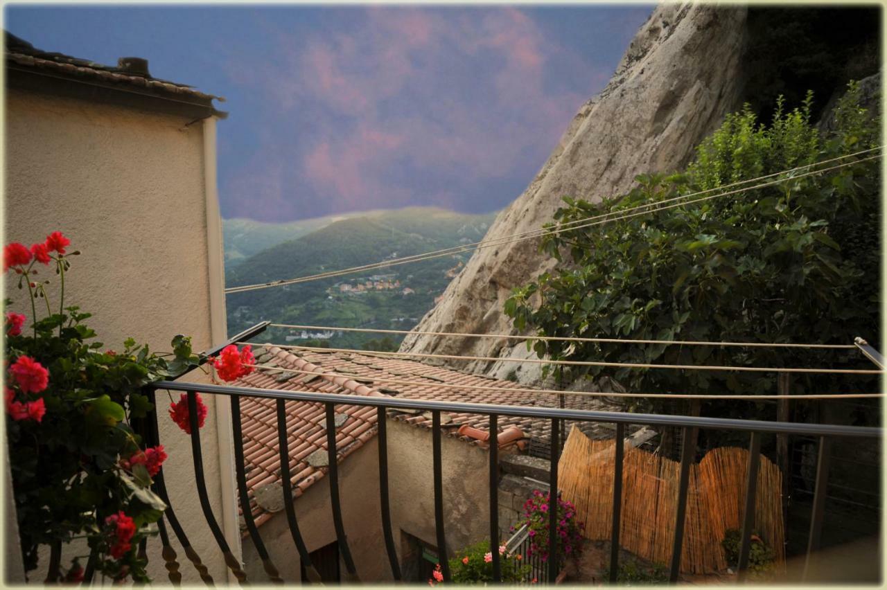 B&B L'Arabatana Pietrapertosa Bagian luar foto
